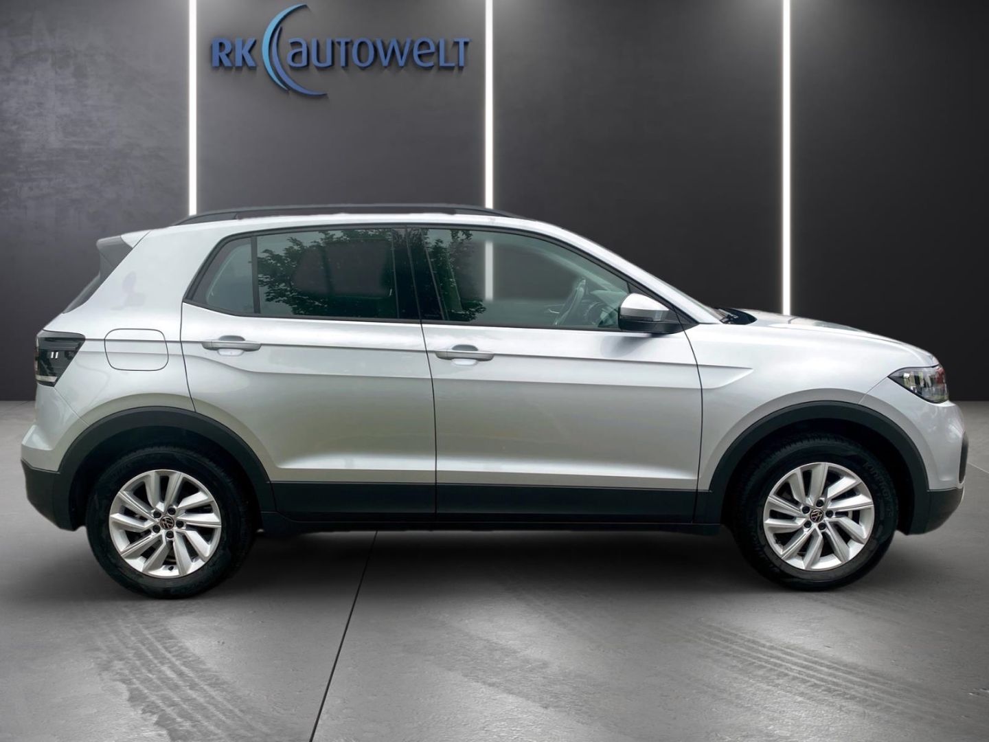 Volkswagen T-Cross 1.0 TSI Life - Samsaru's Car Outlet