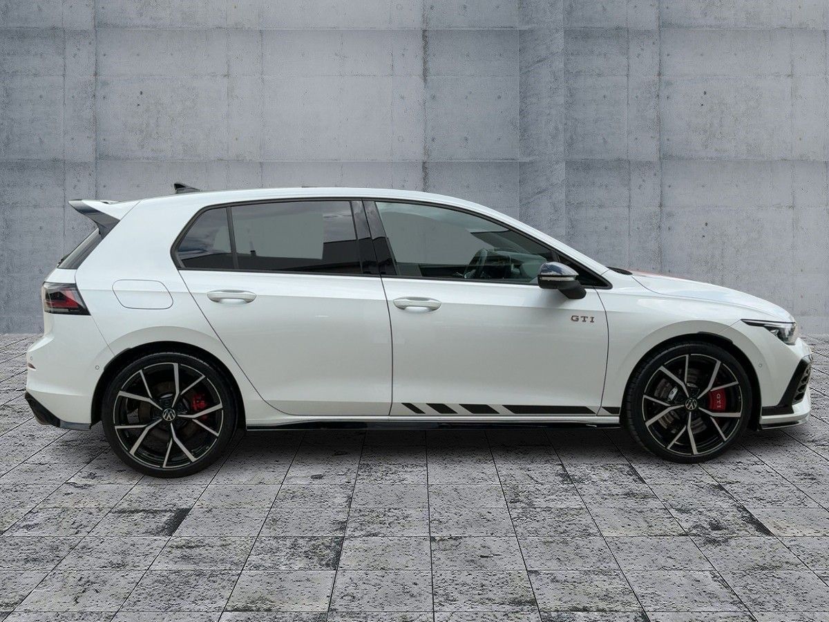 Volkswagen Golf VIII GTI Clubsport 5JG+LEDER+MATRIX+PANO+19