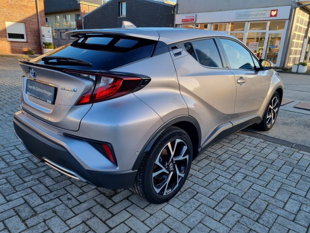 Toyota C-HR 2.0 Hybrid - Samsaru's Car Outlet
