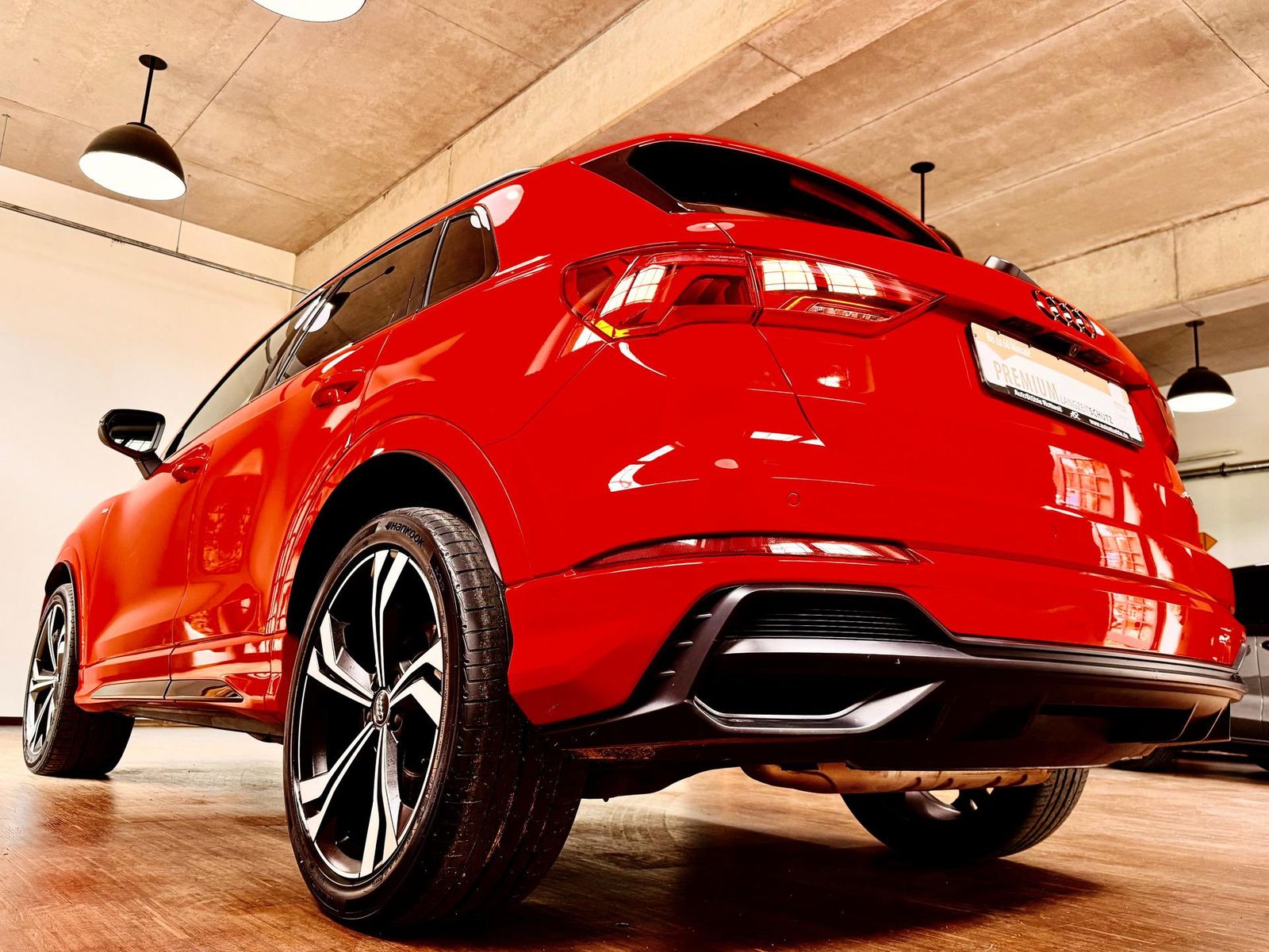 Audi Q3 45 TFSI S line - Samsaru's Car Outlet
