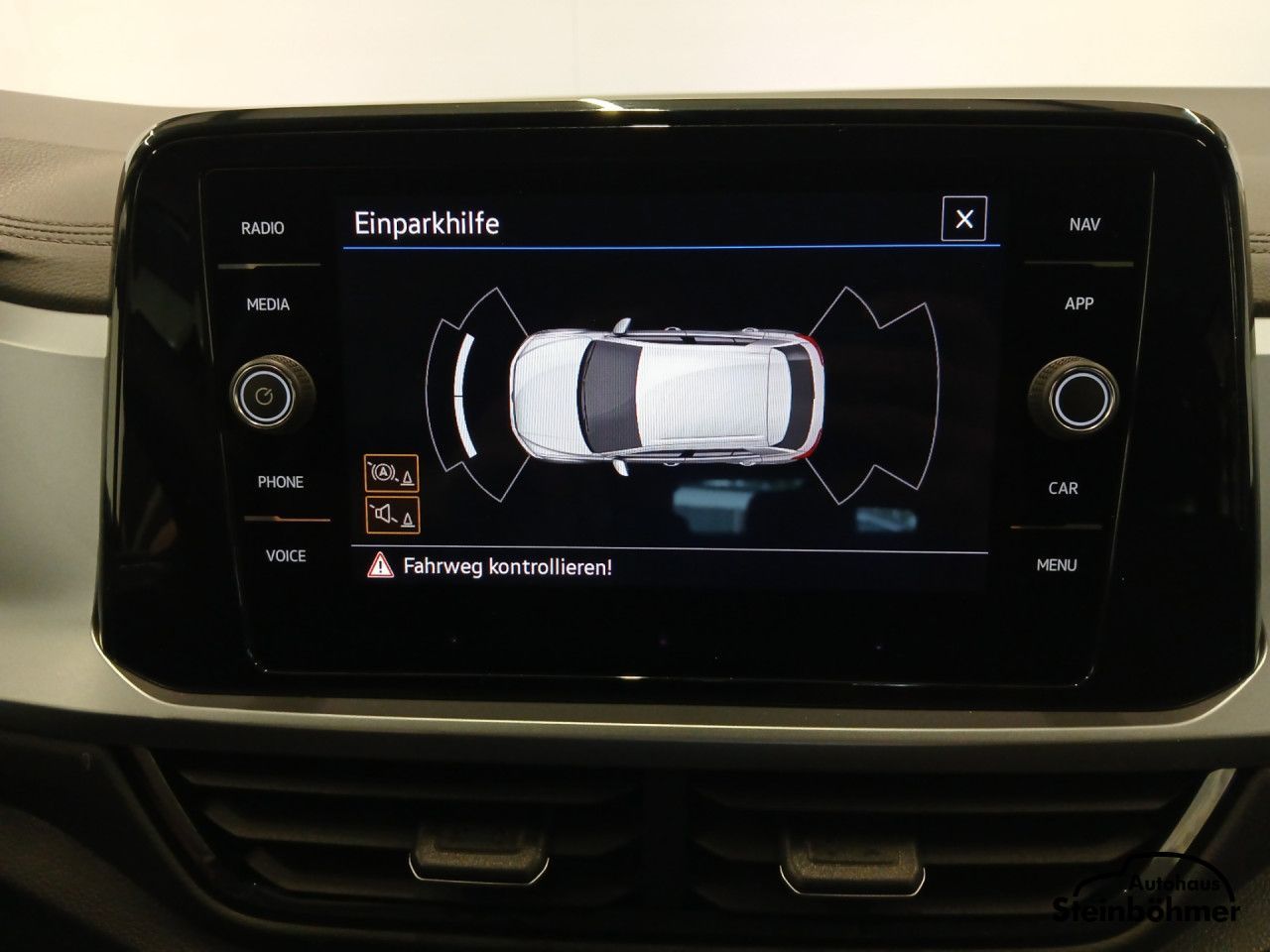 Volkswagen T-ROC Life 1.5TSI DSG - Samsaru's Car Outlet