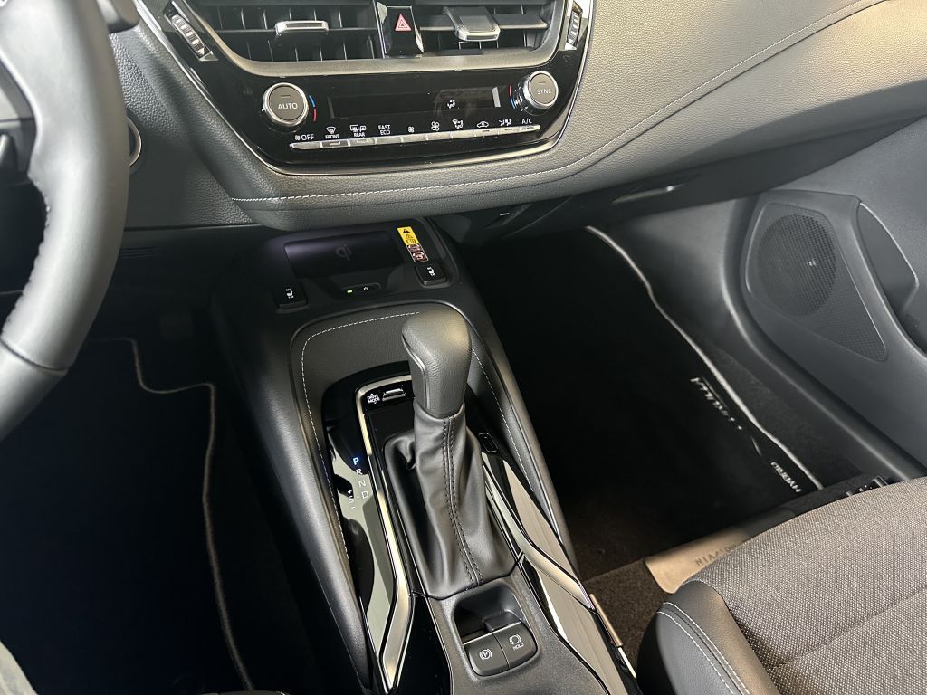 Toyota Corolla 2.0 Hybrid Touring Sports Team D