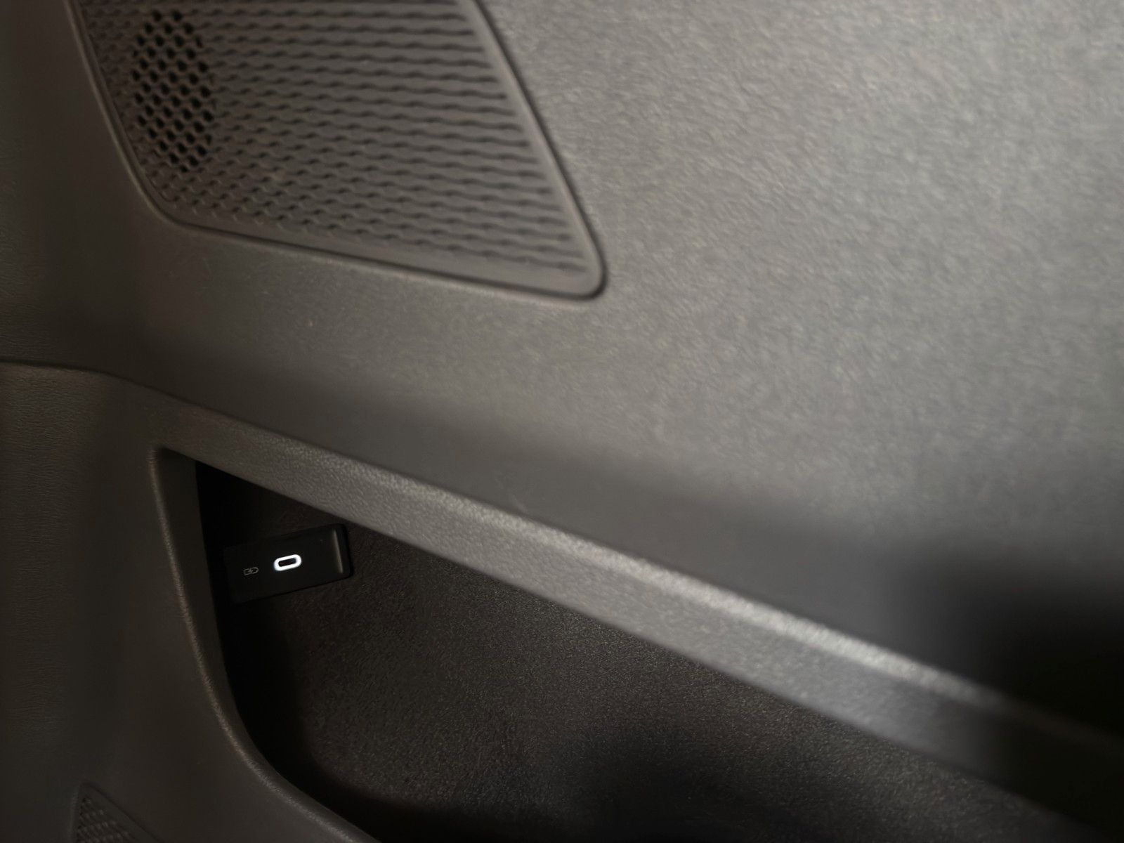 Volkswagen T7 Multivan Style eHybrid lang LÜ 4MOTION ACC