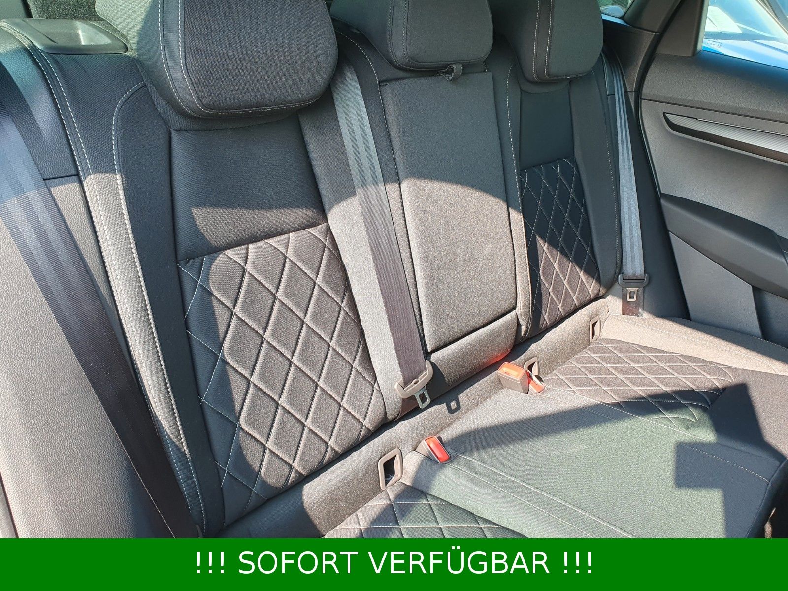 Skoda Karoq 1.5TSI DSG Sportline *19"*AHK*5J. *CANTON*