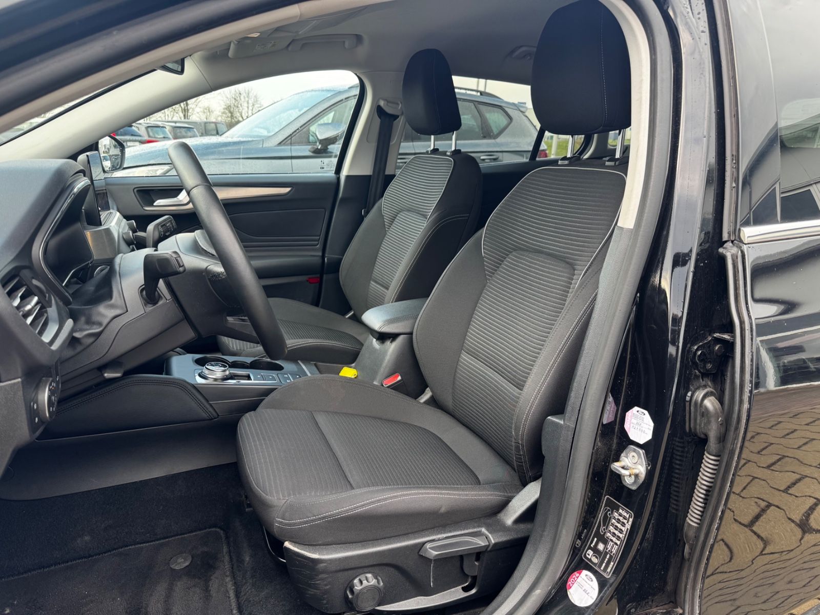 Ford Focus Turnier 2,0 EcoBlue Titanium - Samsaru's Car Outlet
