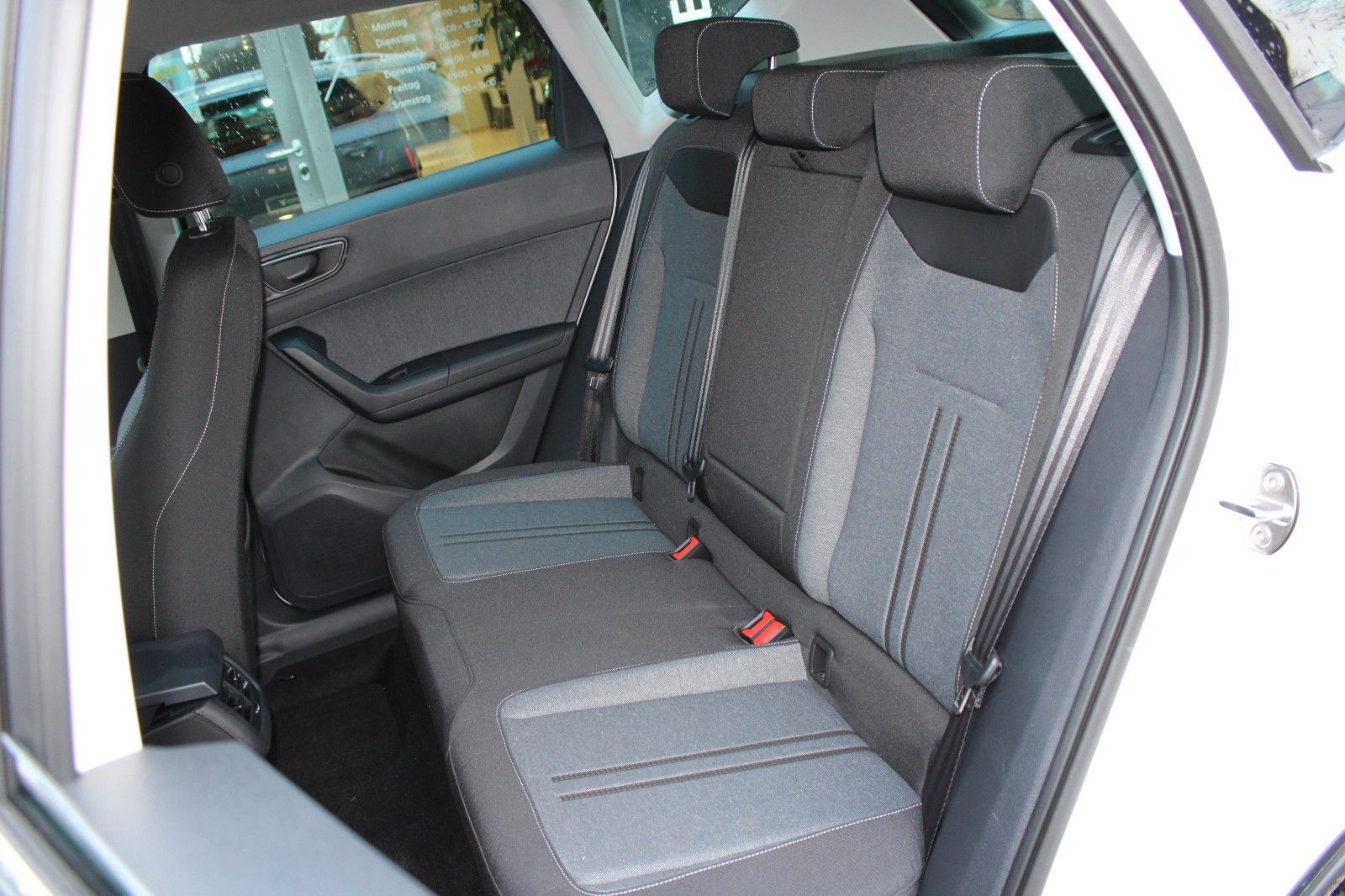 Seat Ateca Style 1.5 TSI DSG+360°+KESSY+ACC+AHK+NAVI+