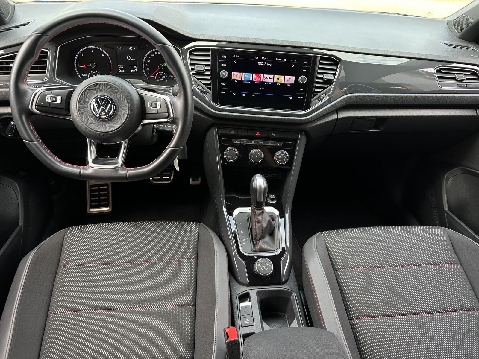 Volkswagen T-Roc 2.0 TDI 4M DSG Sport - Samsaru's Car Outlet