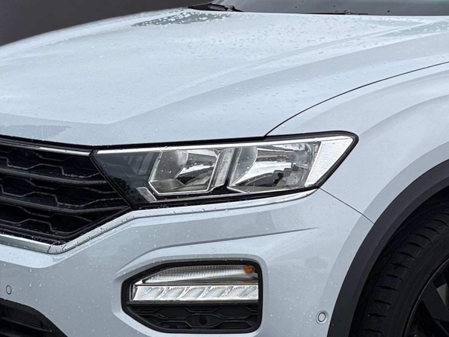 Volkswagen T-Roc IQ.DRIVE 1.5 TSI DSG - Samsaru's Car Outlet