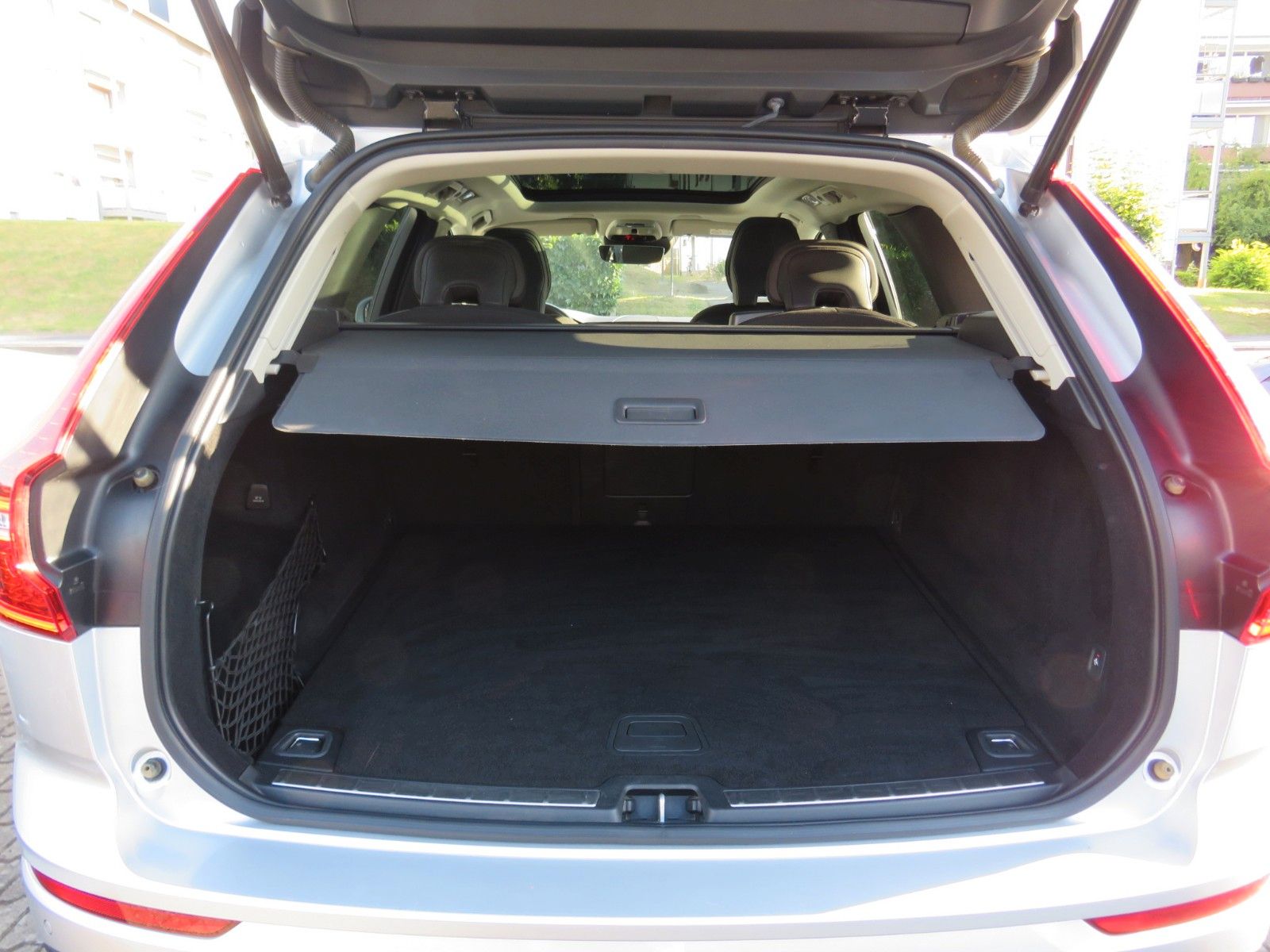 Volvo XC60 Momentum Pro AWD *PANO *AHK *KAMERA