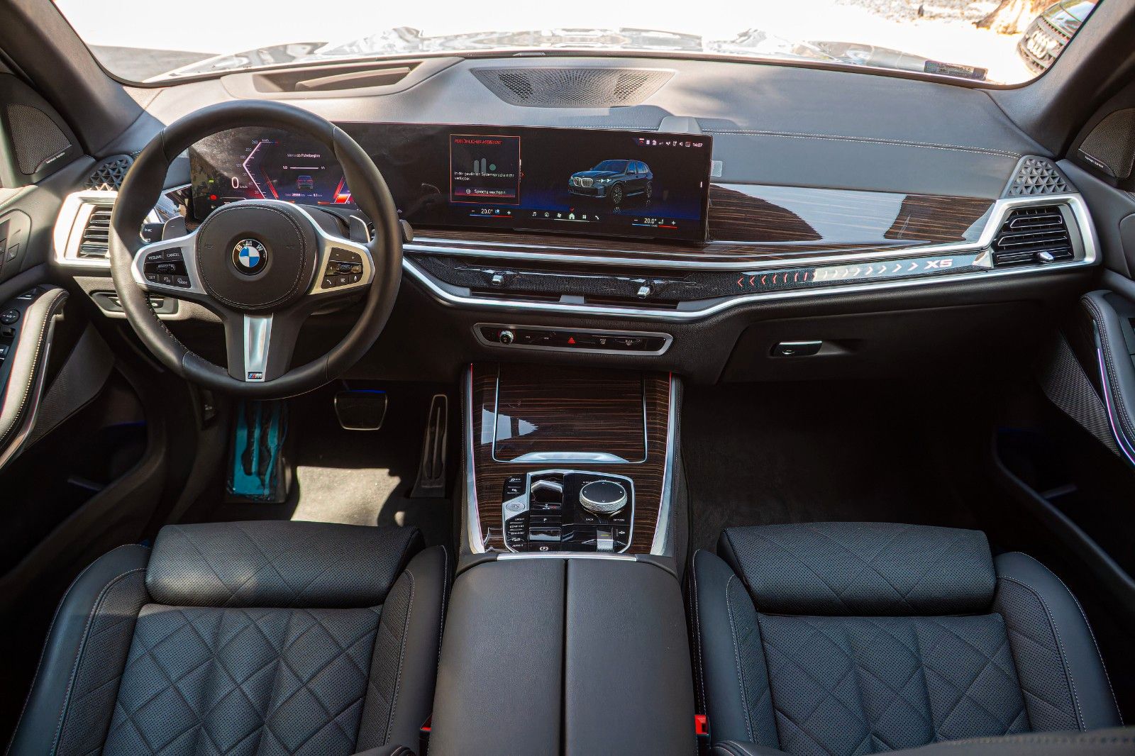 BMW X5 30d M SPORT.DR.ASS.LUFT.SOFTC.PANO.AHK.2STÜCK