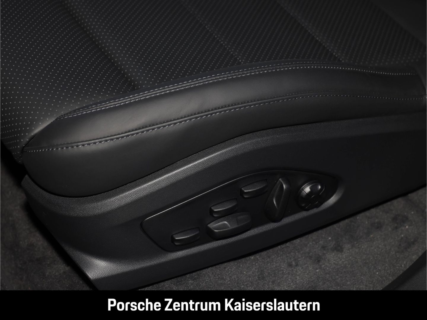 Porsche Macan 4 BOSE Luftfederung Rückfahrkamera LED