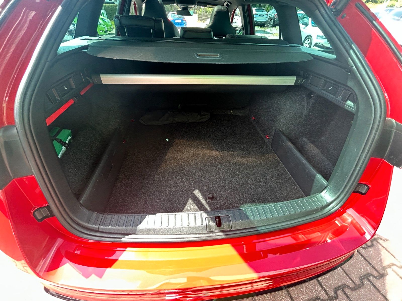 Skoda OCTAVIA Combi RS Plus - Samsaru's Car Outlet