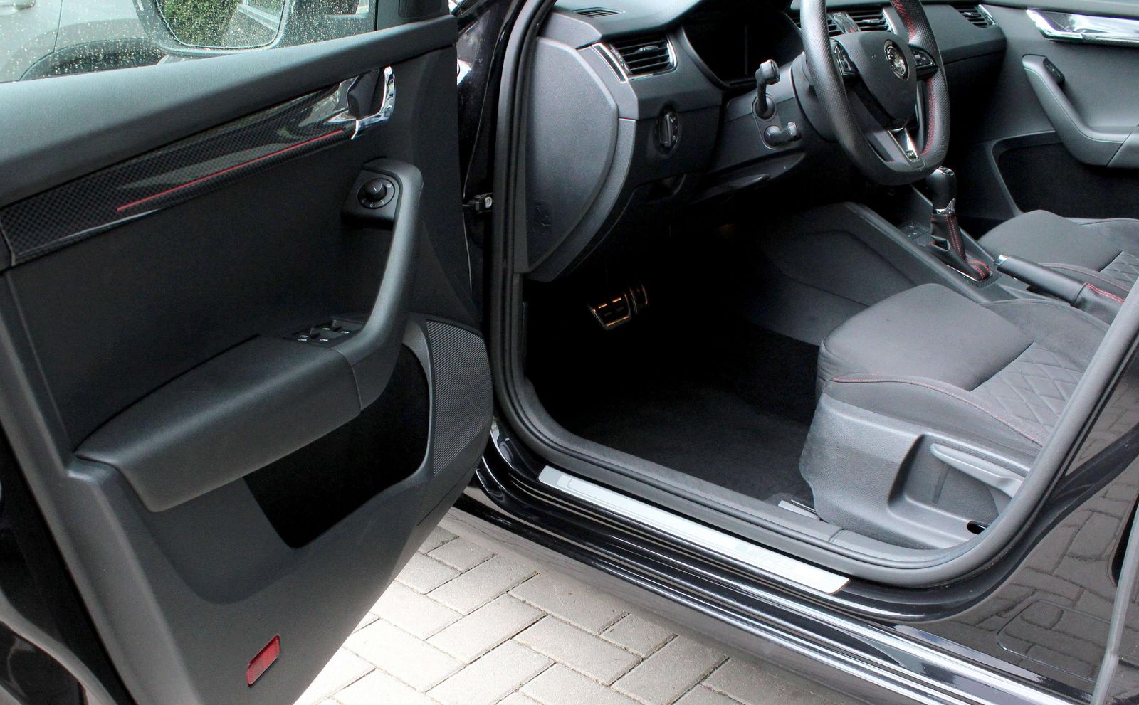 Skoda Octavia RS 4x4 - Samsaru's Car Outlet