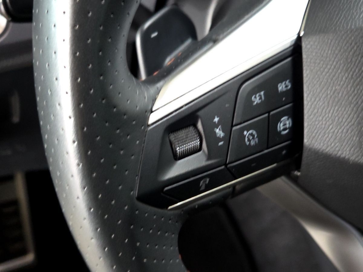 Seat Ateca 2.0 TDI FR DSG |LED|ACC|AHK|BEATS|