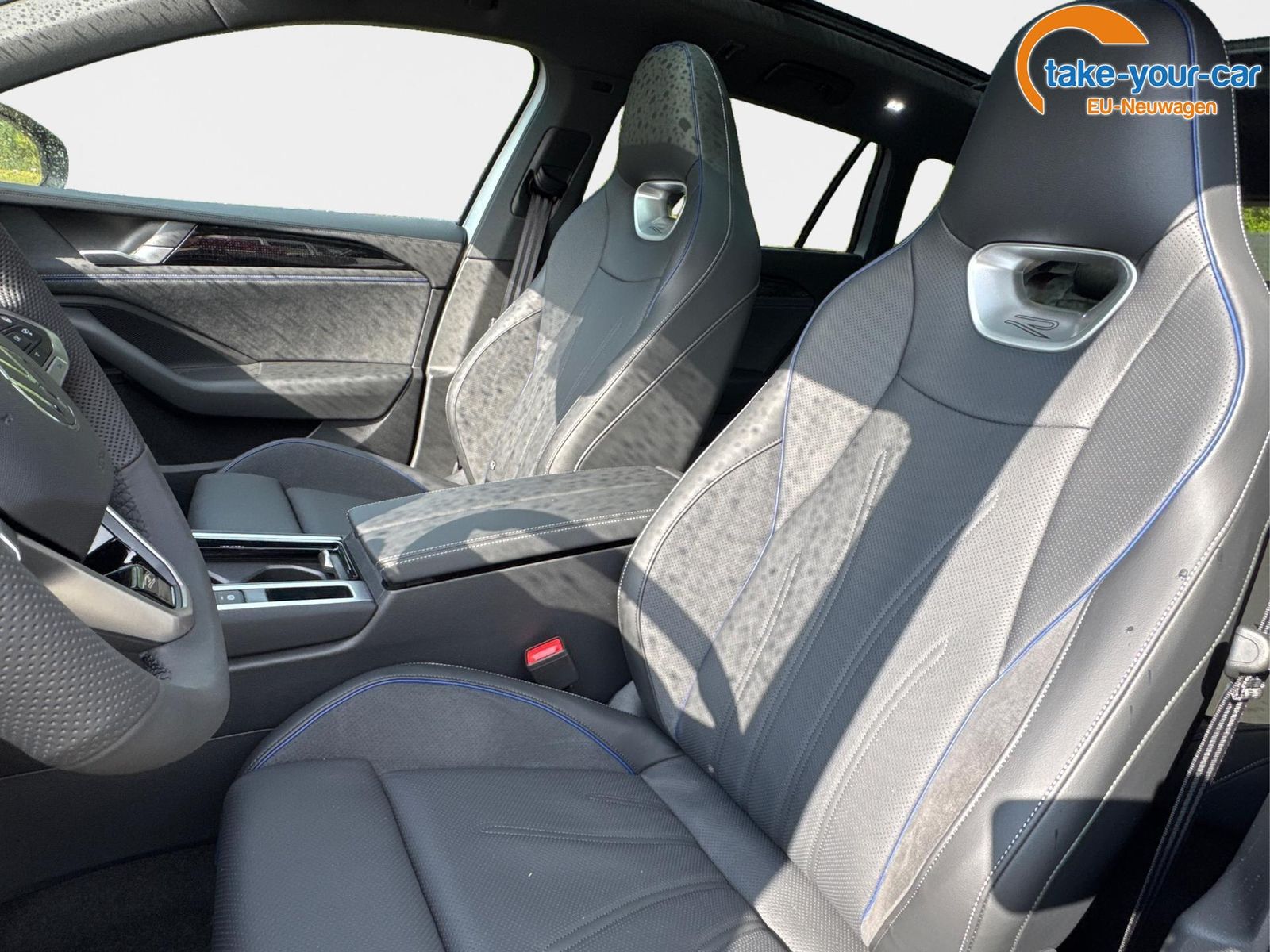 Volkswagen Passat Variant R-Line Edition Plus LEDER+PANO...