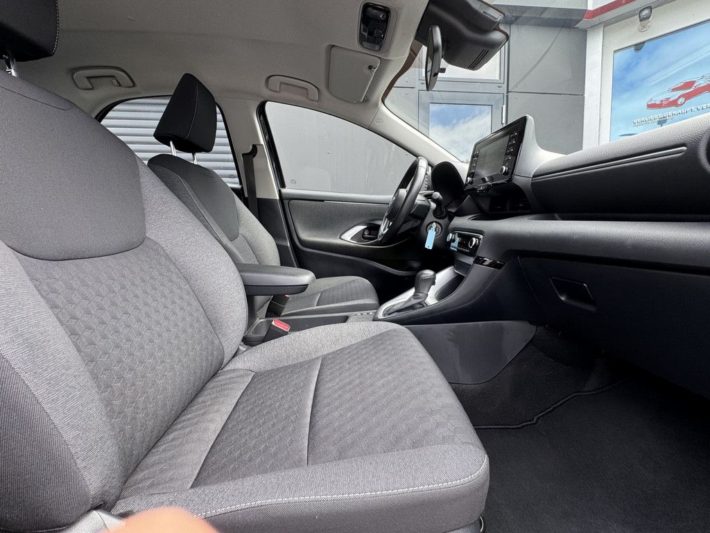 Toyota Yaris 1.5 Hybrid Business Edition - Samsaru's Car Outlet