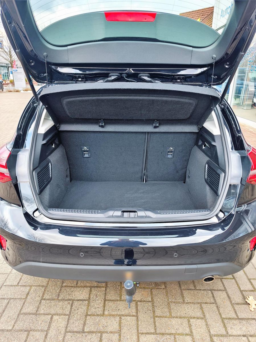 Ford Focus 1.0 EcoBoost Hybrid TITANIUM AHK,iACC,LED