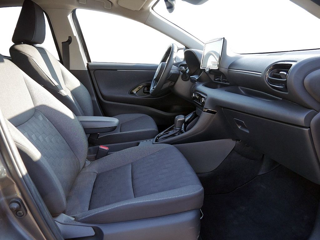 Toyota Yaris Hybrid Style LED PDC ACC KAMERA KLIMA SHZ