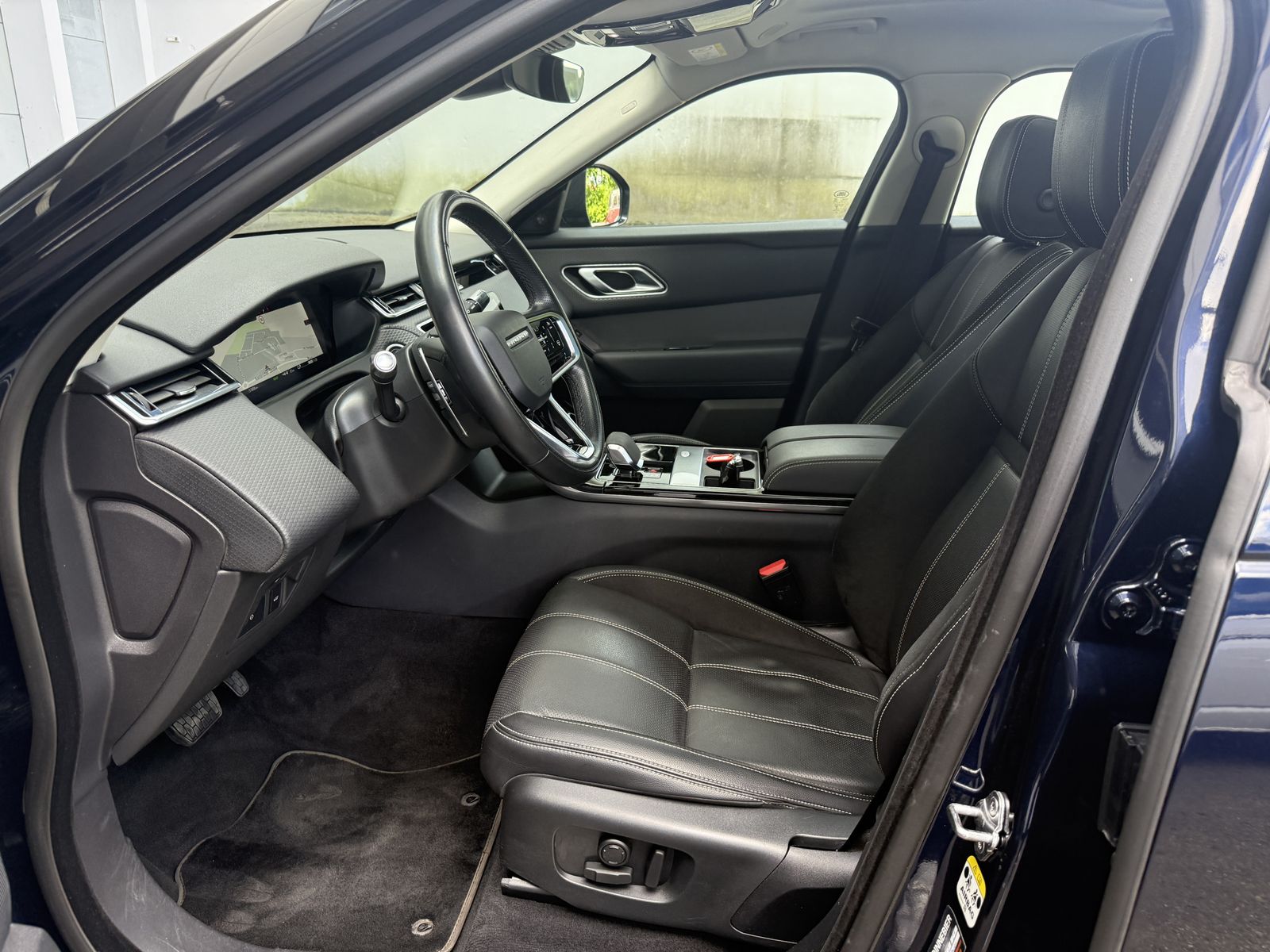Range Rover Velar P400 - Samsaru's Car Outlet