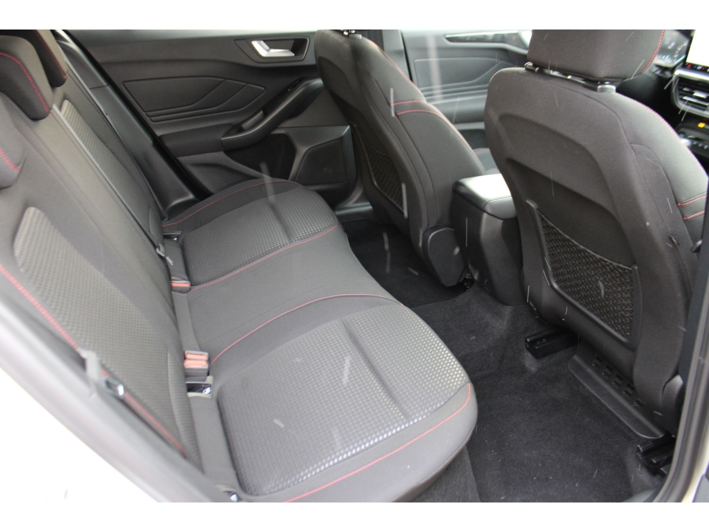 Ford Focus Turnier ST-Line ACC LED TWA Navi DAB GJR R