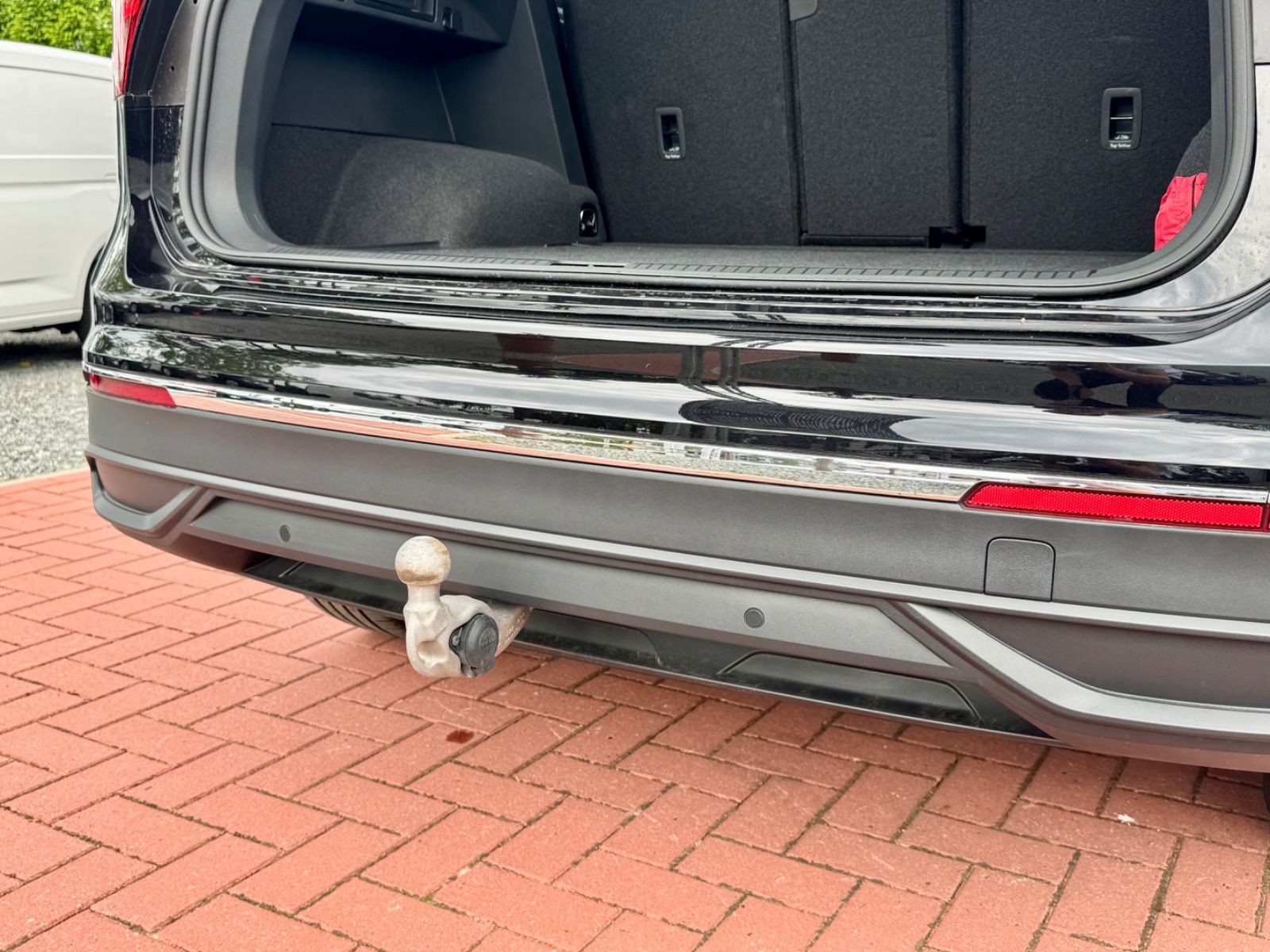 Volkswagen Tiguan Life - Samsaru's Car Outlet