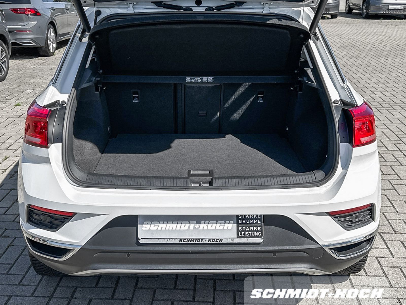 Volkswagen T-Roc 1.5 TSI ACT United DSG - Samsaru's Car Outlet