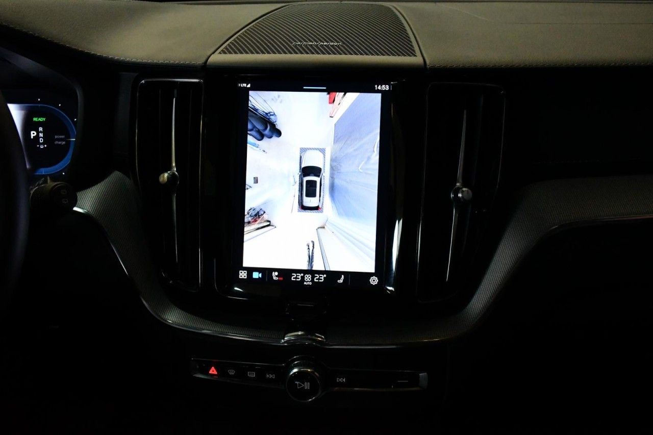 Volvo XC60 T6 Recharge Ultra Black AWD - Samsaru's Car Outlet