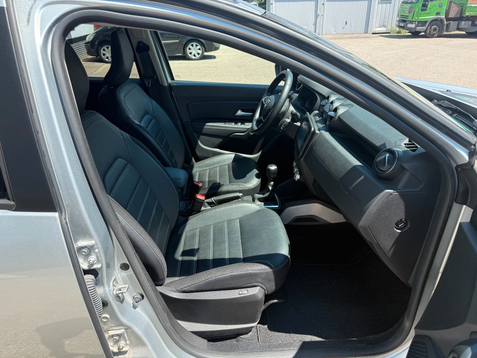 Dacia Duster TCe 150 4WD Prestige - Samsaru's Car Outlet