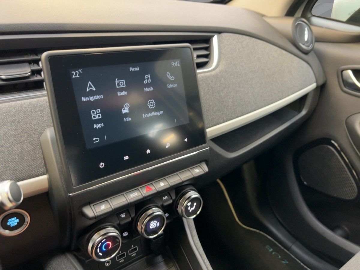 Renault ZOE EXPERIENCE R135 50kWh - Samsaru's Car Outlet