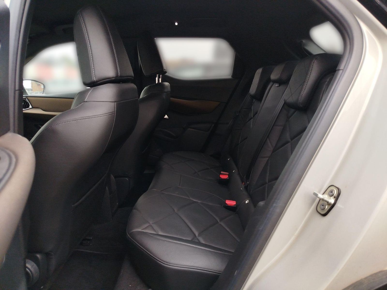 DS Automobiles DS3 CROSSBACK SOCHIC E-TENSE,LEASING MÖGLICH,LED
