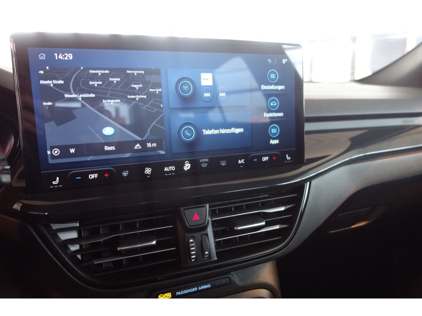 Ford Focus Turnier ST-Line X MHEV AHK PANO ACC SHZ BO