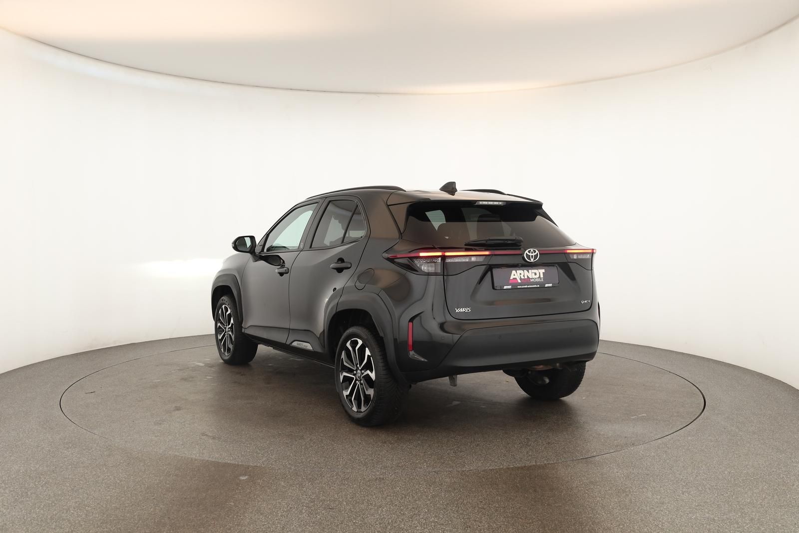 Toyota Yaris Cross CVT Team D LED Navi SHZ iACC Kam 17"