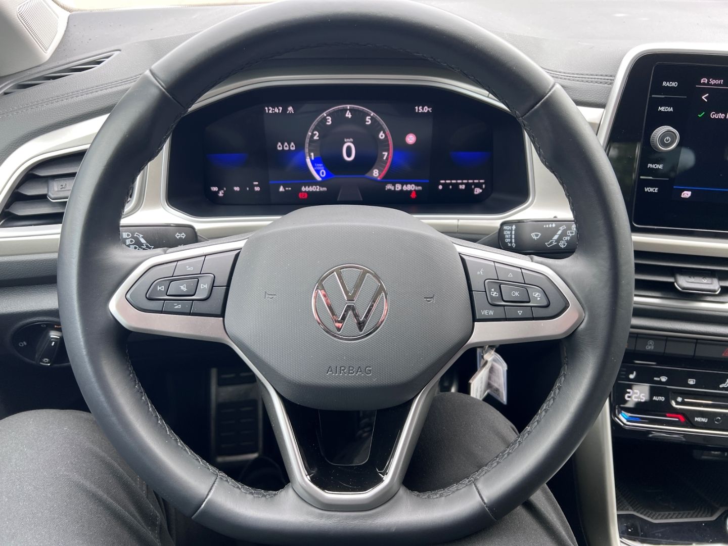 Volkswagen T-Roc 1.0TSI Move - Samsaru's Car Outlet