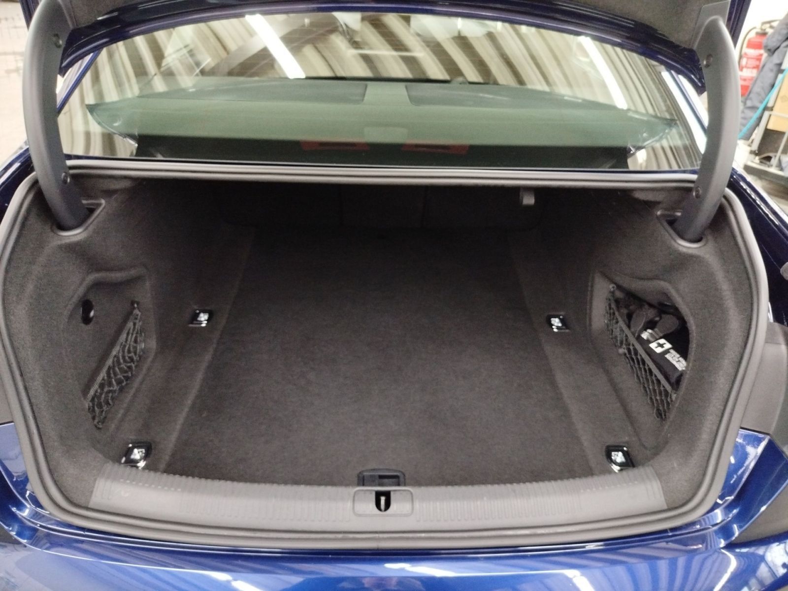 Audi A4 Limousine 40 TDI quattro S tronic S line LED