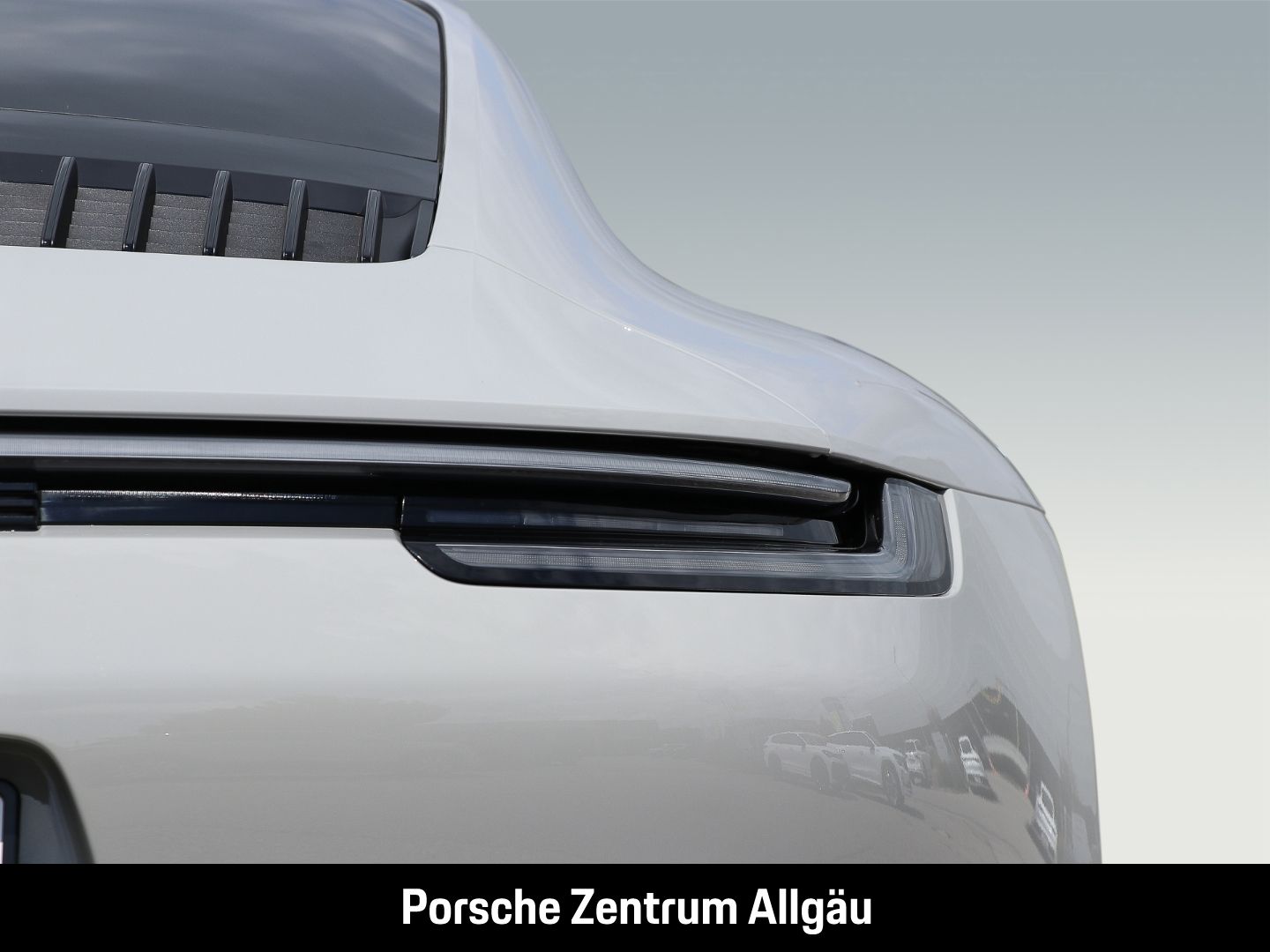 Porsche 992 911 Carrera 4S BOSE Sportabgasanlage Kreide