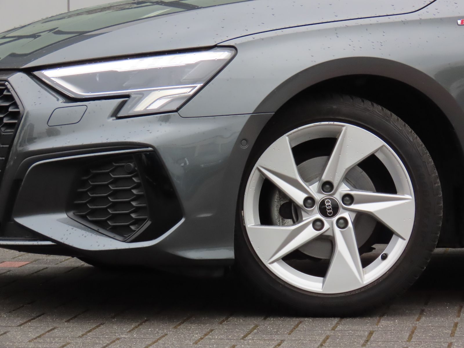 Audi A3 Limousine 35 TFSI S line Leder Ambiente