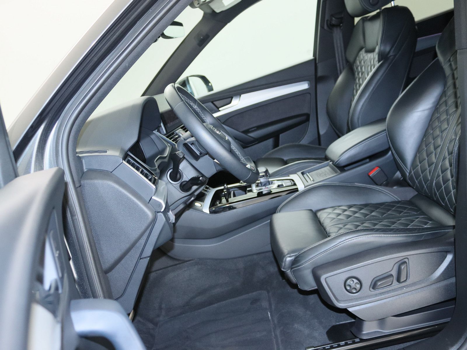 Audi Q5 40 TFSI quattro S line AHK MATRIX-LED PANO