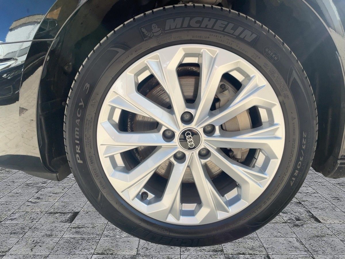 Audi A4 Avant 40 TFSI QU S-TR ADVAN - Samsaru's Car Outlet