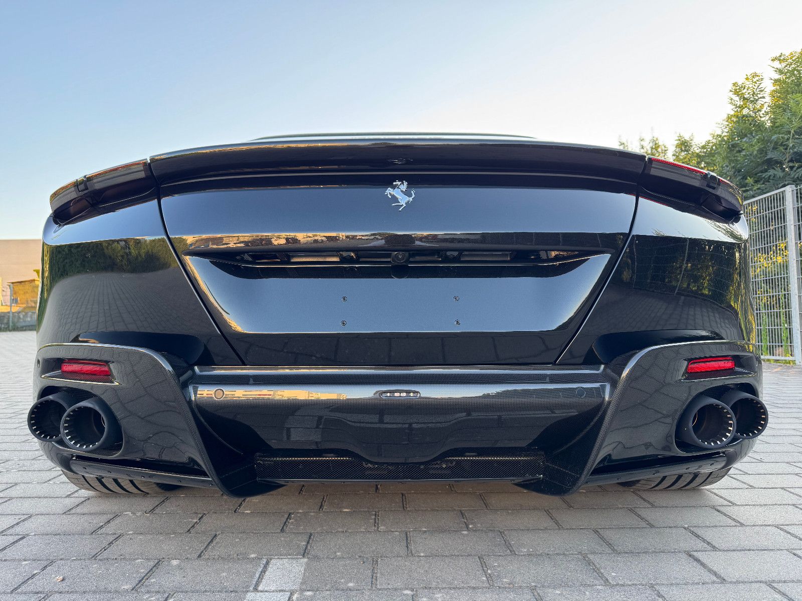Ferrari Roma Spider - Samsaru's Car Outlet