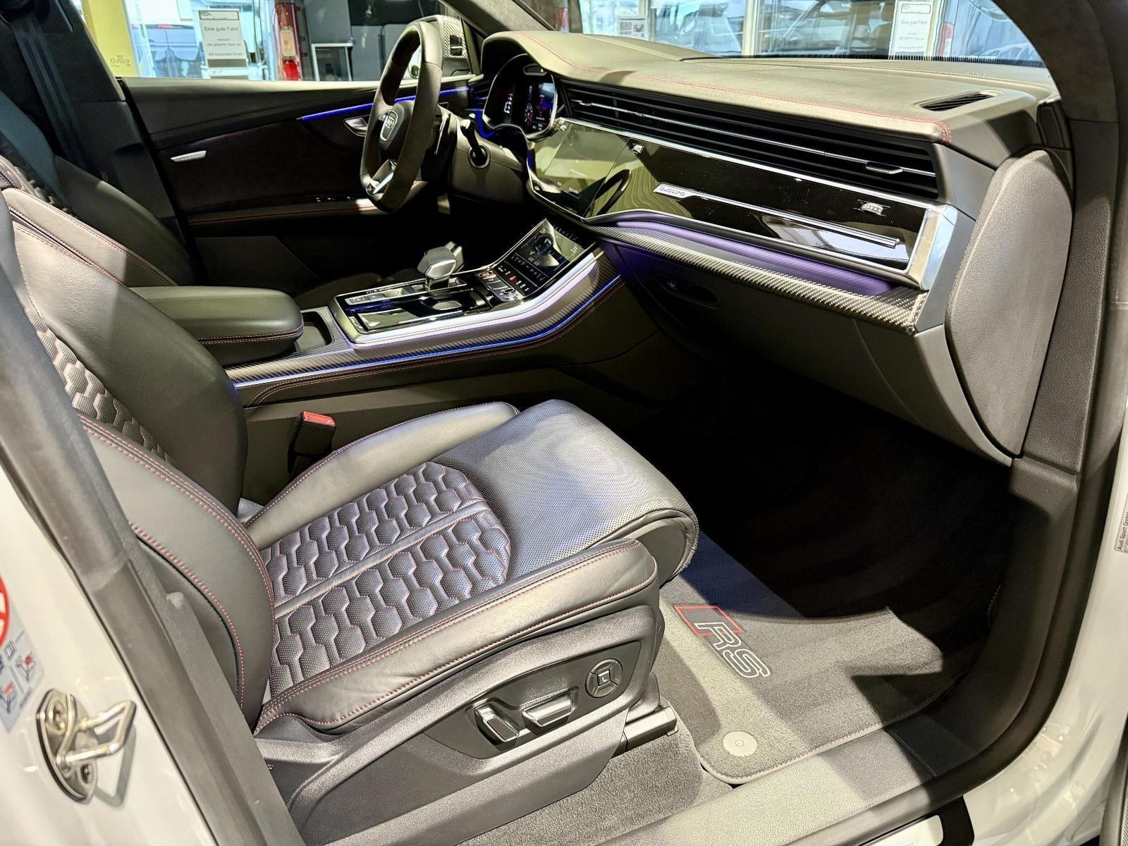 Audi RSQ8 Carbon Pak.+Standheiz 305 km/h+Keramik+B&O