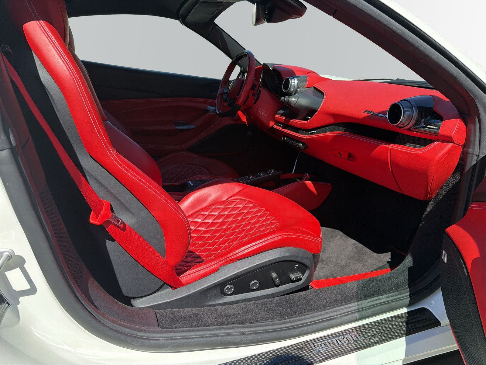 Ferrari F8 Spider*Carbon*Lift*Display*CAM*el Seats