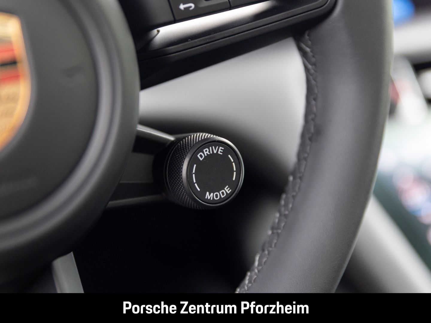 Porsche Taycan 4 Cross Turismo Head-Up HD-Matrix 21-Zoll
