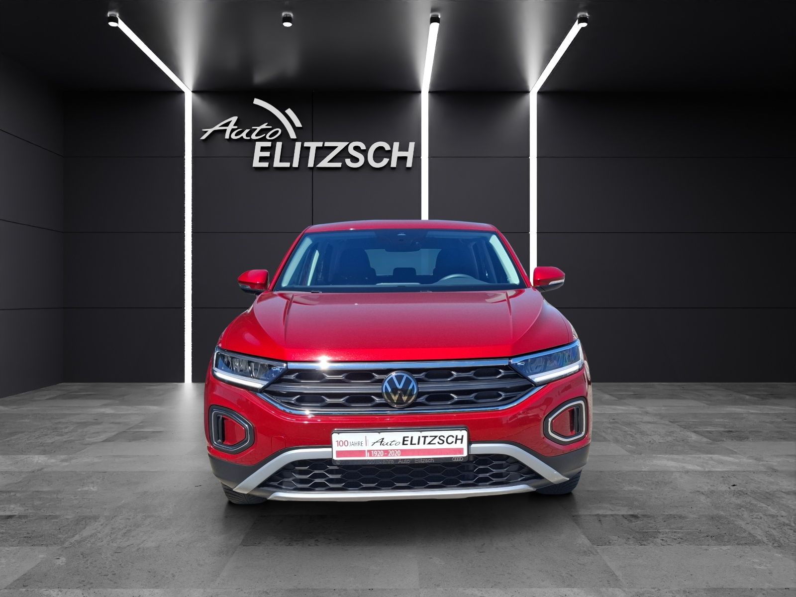 Volkswagen T-Roc TSI - Samsaru's Car Outlet