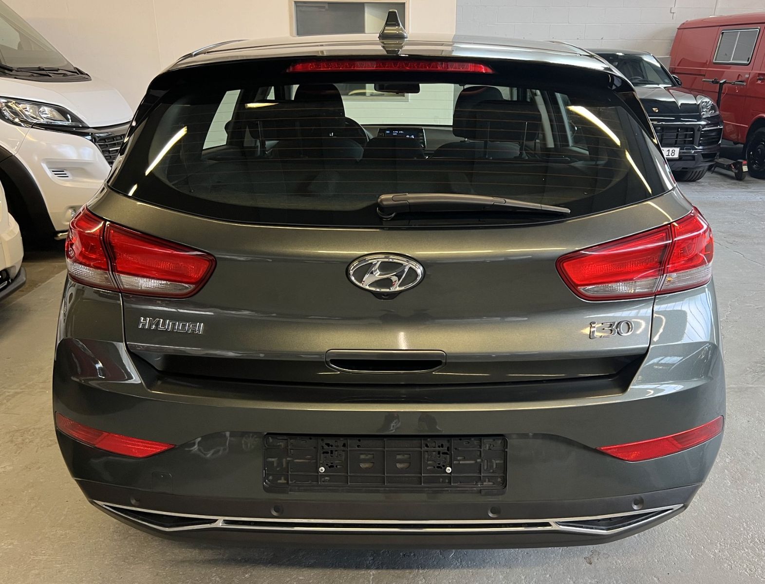 Hyundai i30 Trend T-GDI - Samsaru's Car Outlet