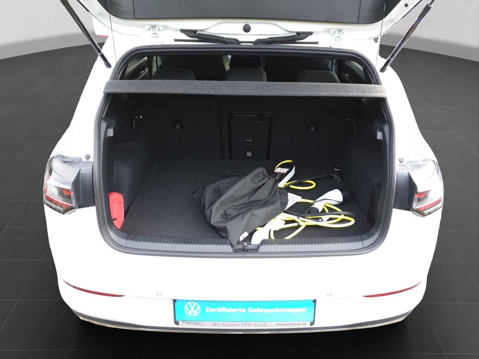 Volkswagen Golf GTE DSG LM18 NAVI KAMERA MATRIX