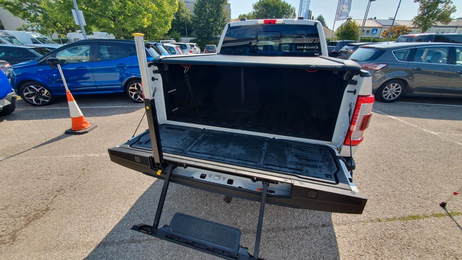 Ford F 150 Limited HYBRID 4x4 - Samsaru's Car Outlet