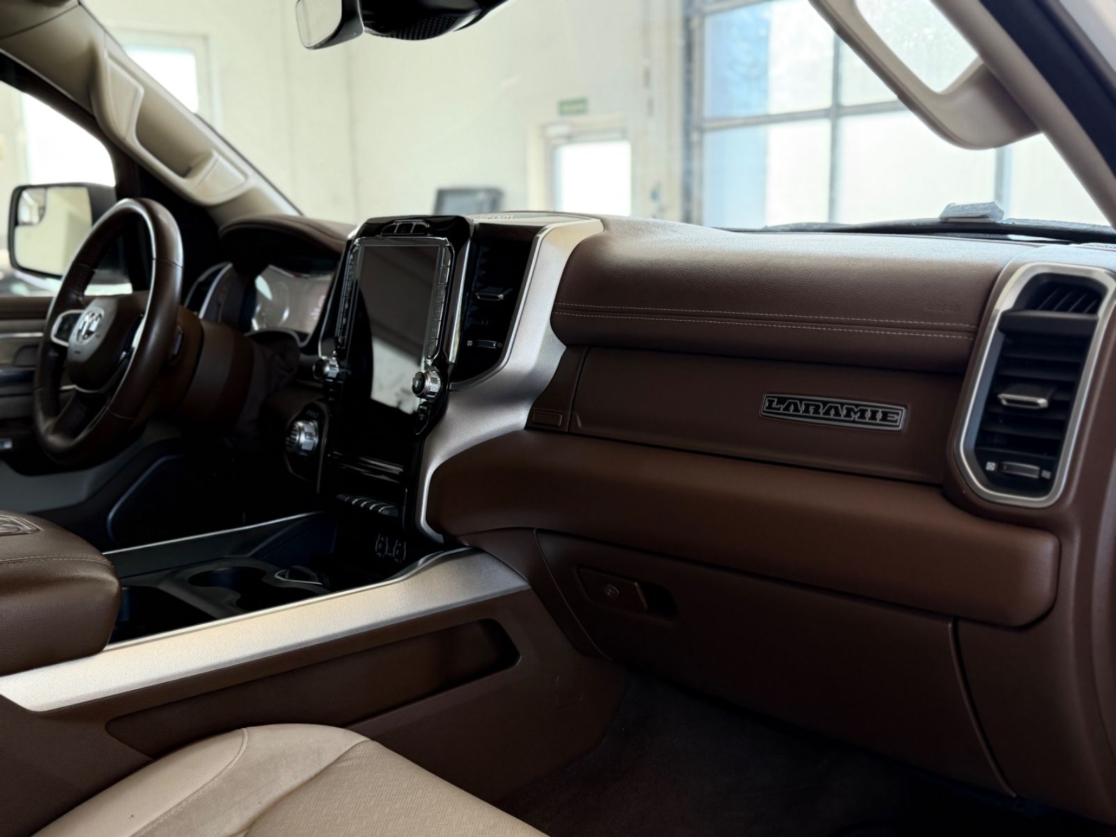 Dodge RAM/LIMITED/BIG SCREEN/
