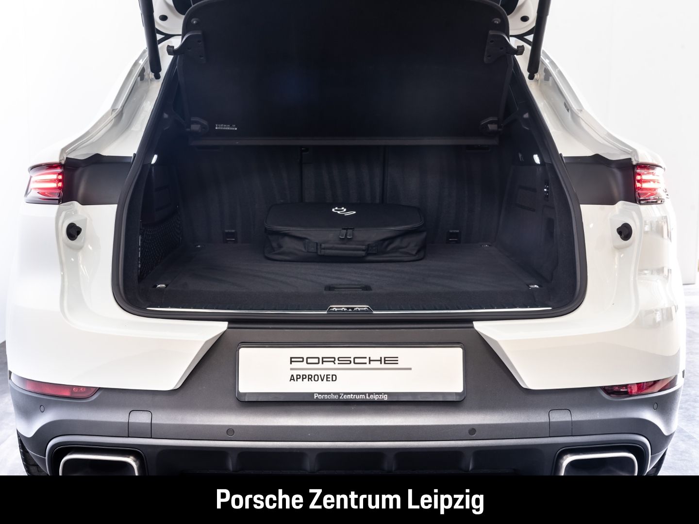 Porsche Cayenne E-Hybrid Coupe HD HeadUp InnoDrive AHK