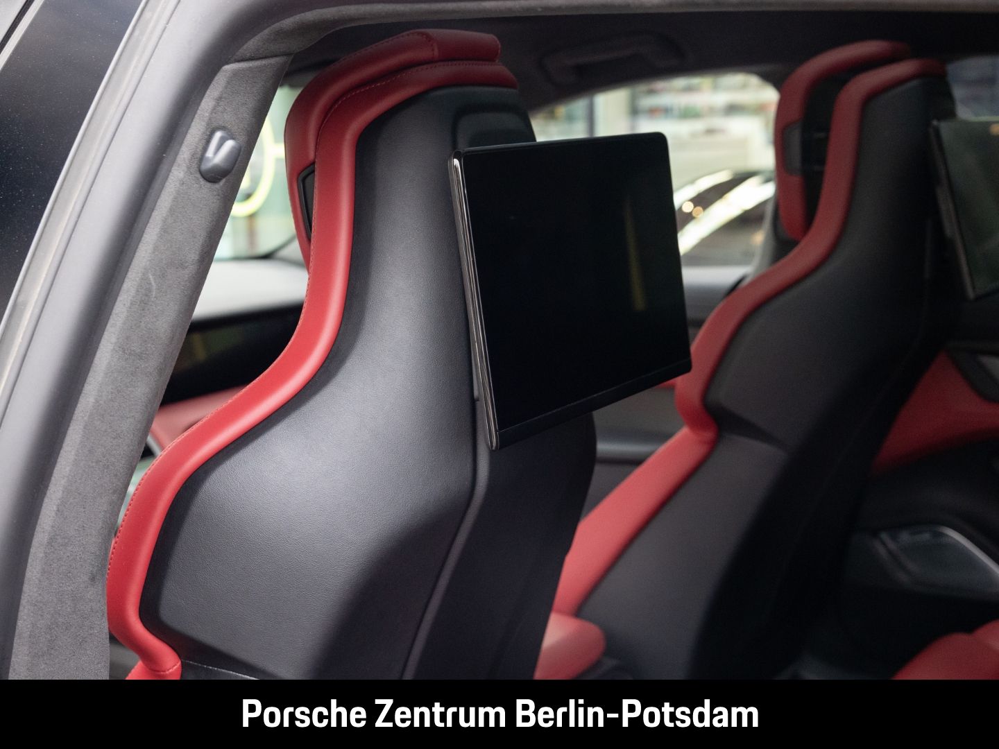 Porsche Taycan Turbo S Sport Turismo Burmester LED