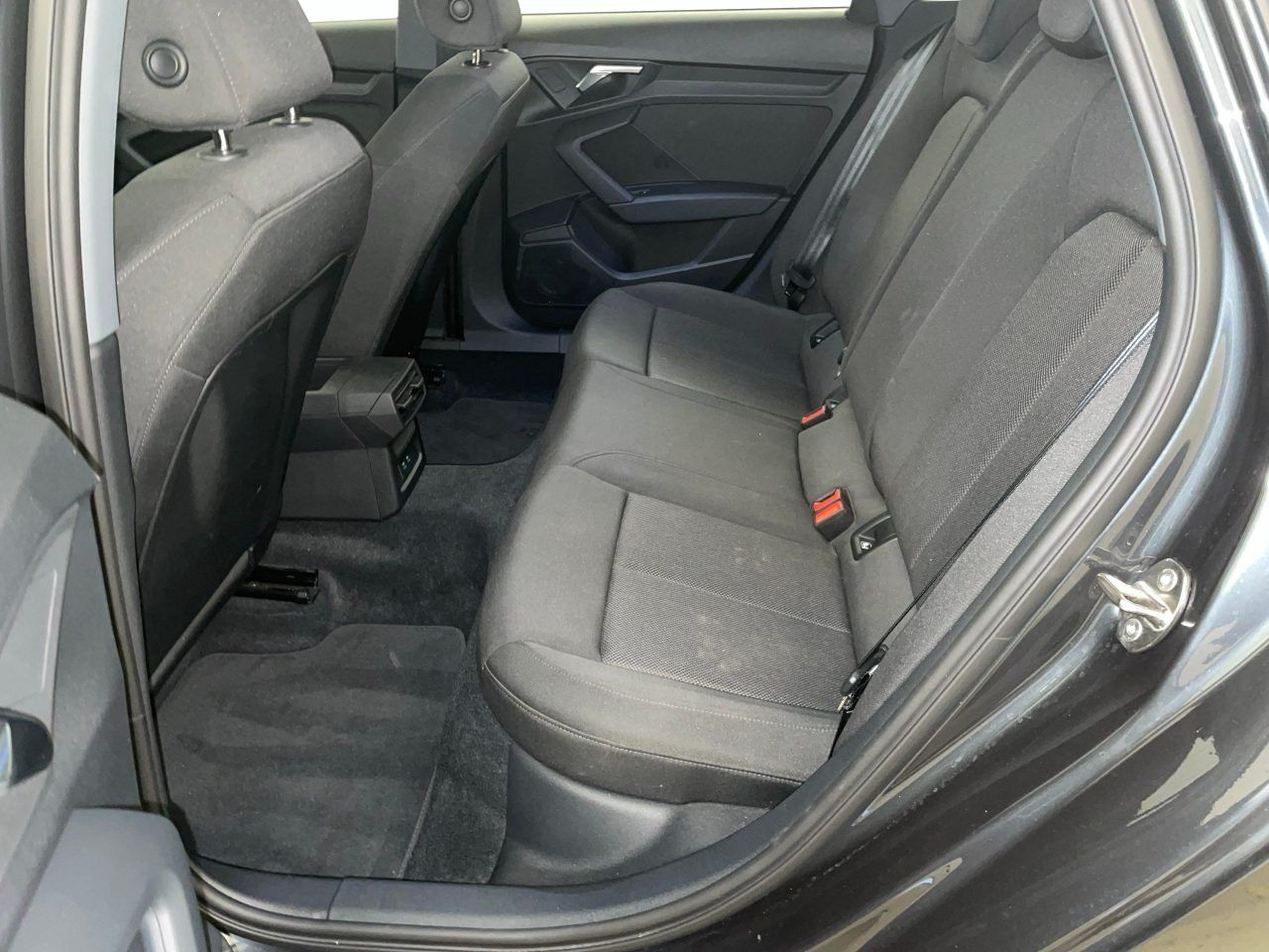 Audi A3 35 2.0 TDI Sportback basis Virtual StHz LED